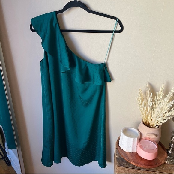 NEW Ann Taylor Green Satin Polka Dot One Shoulder Mini Dress - Picture 8 of 8